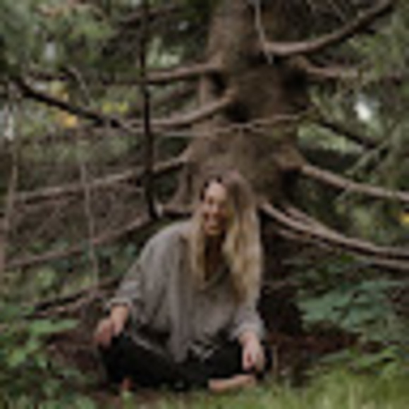 Meet your Posher, Andréanne - Picture 1 of 1